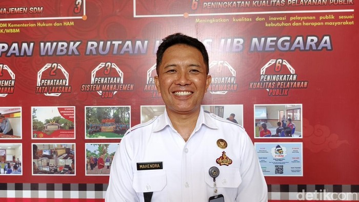 Kepala Rumah Tahanan Negara (Rutan) Kelas IIB Negara, I Gusti Agus Putra Mahendra, saat pertemuan bersama wartawan, Selasa (3/6/2025).