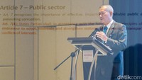 Wakil Ketua KPK Ibnu Basuki Widodo memberikan sambutan dalam workshop Konflik Kepentingan di Sektor Publik yang dilaksanakan di Jakarta, Selasa (3/6/2025). Konflik kepentingan di sektor publik menimbulkan risiko serius terhadap transparansi, akuntabilitas, dan integritas.