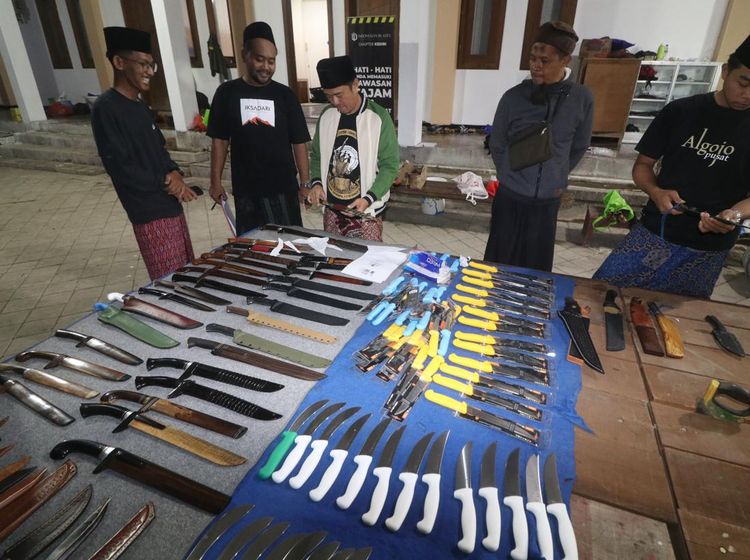 Layanan Asah Pisau Gratis Sambut Idul Adha