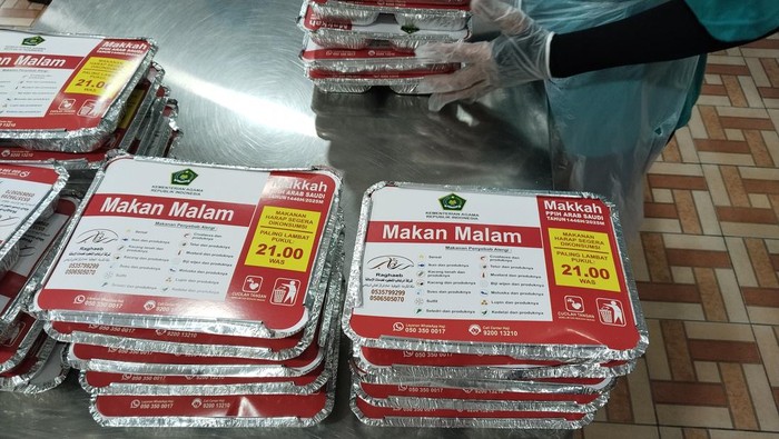 Makanan siap saji jemaah haji RI (Haris Fadhil/detikcom) Makanan siap saji jemaah haji RI (Haris Fadhil/detikcom)
