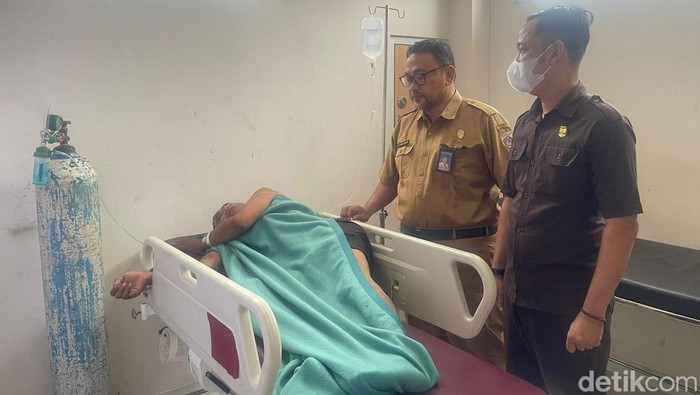 Kondisi salah 1 maling motor yang kritis usai dihajar massa di Brebes. Foto diunggah Selasa (3/6/2025).