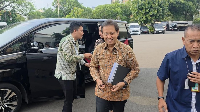 Menkes Budi Gunadi Sadikin menghadap Presiden Prabowo di Istana