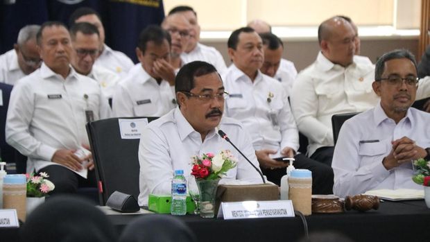 Menteri Imipas Agus Andrianto membuka masa orientasi CPNS Kemenimipas Tahun Anggaran 2024 di Aula Yusuf Adiwinata, Lantai 12 Gedung Kementerian Imipas, Jaksel, Selasa (3/6/2025).