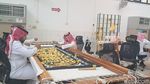 Melihat Langsung Proses Pembuatan Kain Kiswah di Makkah
