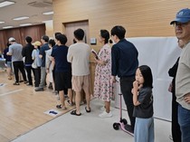 Video Korsel Gelar Pilpres, Tempat Pemungutan Suara Diserbu Warga