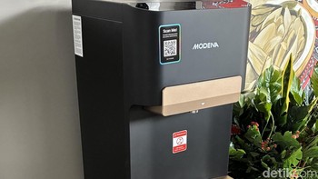 Perangkat smart home yang diluncurkan Modena mencakup kategori home appliance dan sistem keamanan. Produk unggulannya adalah Smart Bottom Loading Water Dispenser. Foto: Virgina Maulita Putri/detikINET