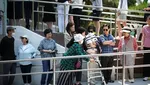Anak Muda Hingga Lansia Antre di TPS Pilpres Korsel