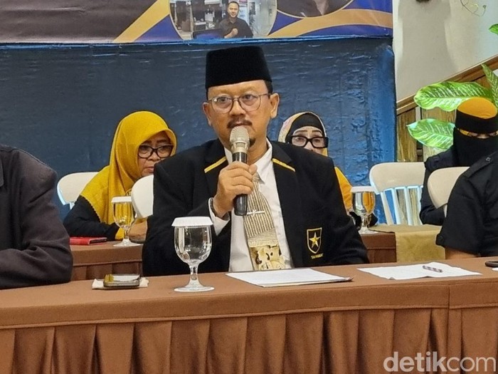 Plt Ketua DPW Partai Ummat DIY periode 2025-2030, Ichwan Tamrin saat memberikan keterangan di Bantul, Selasa (3/6/2025).