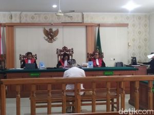 Lansia Divonis 3 Bulan Bui gegara Foto Payudara Penumpang Pesawat
