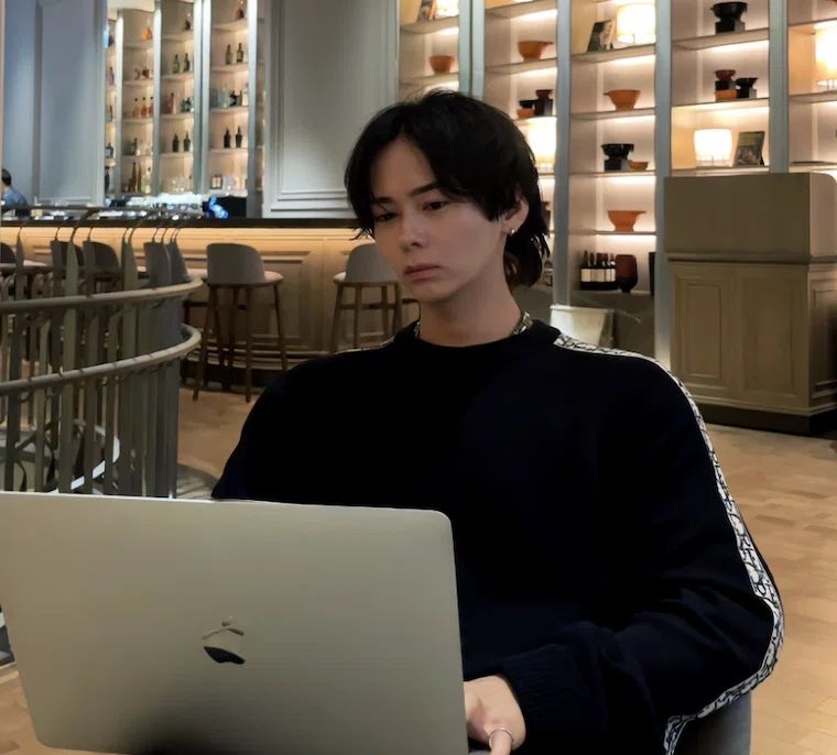 Aki, pria Jepang yang viral karena tambah usia, wajah semakin muda.