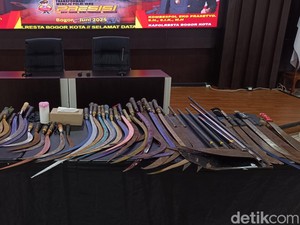 Penampakan Puluhan Senjata Pelaku Tawuran Disita Polresta Bogor