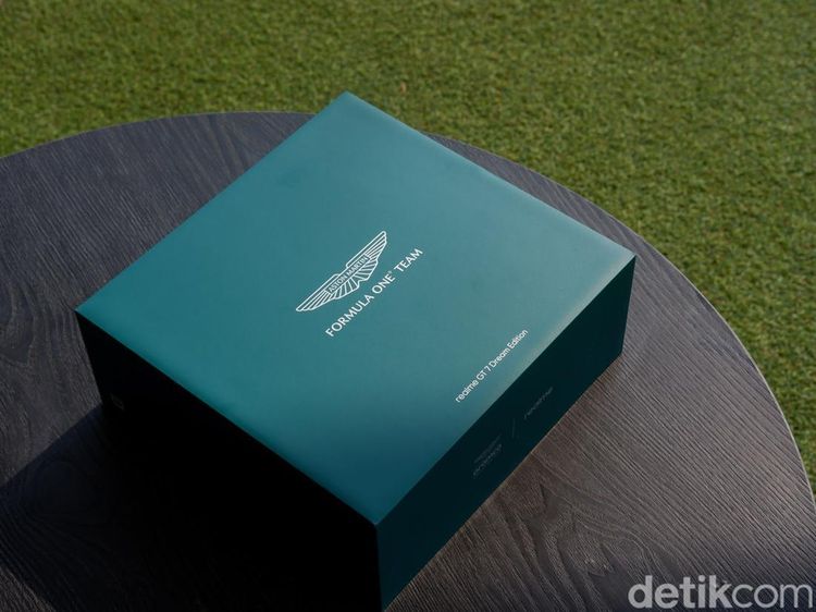 Unboxing Realme GT 7 Dream Edition Aston Martin, Cuma 200 Unit di RI