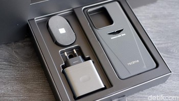 Selain itu diberikan eksklusif aksesori masih bernuansa Aston Martin Racing Green Foto: Adi Fida Rahman/detikINET