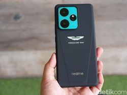 Unboxing Realme GT 7 Dream Edition Aston Martin, Cuma 200 Unit di RI