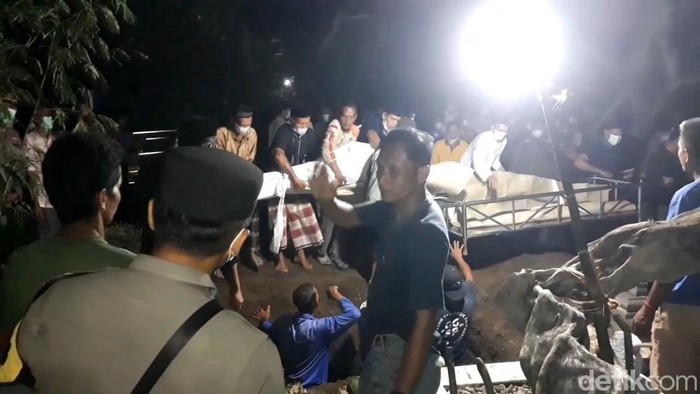 Suasana rumah duka di Majalengka, korban longsor Gunung Kuda.