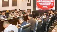 Surabaya dipilih sebagai lokasi pelaksanaan Kuliah Kerja Profesi (KKP) bagi peserta didik Sekolah Staf dan Pimpinan Menengah (Sespimmen) Polri Dikreg Ke-65 Gelombang I Tahun 2025. Kegiatan ini berlangsung di Polrestabes Surabaya dan menjadi sarana penerapan langsung ilmu kepemimpinan serta manajerial di lapangan.