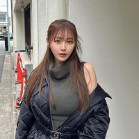 Tenka kemudian dikecam karena dianggap telah melakukan penipuan dan harus mengganti sejumlah besar uang kepada brand pakaian dalam itu.  Foto: Instagram @super_muchiko