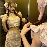 Ashley membocorkan bahwa salah satu penerima sperma Elon adalah seorang bintang Jepang terkenal. Ia memberi beberapa petunjuk lain tentang identitas wanita tersebut tapi laporan yang beredar tidak menjelaskan lebih lanjut.  Foto: Instagram @super_muchiko