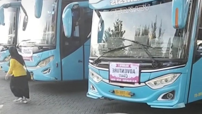 Video curhatan tentang tarif parkir bus di Pusat Informasi Pariwisata dan Perdagangan (PIPP) Kota Blitar