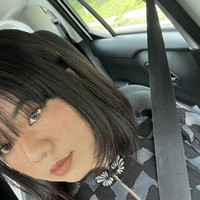 ‘Pregnancy nose’, begitu istilahnya, kondisi ketika hidung tampak lebih besar selama kehamilan. Perubahan ini disebabkan oleh pelebaran pembuluh darah, yang secara visual membuat bentuk wajah jadi tampak sangat berbeda. Foto: X/@ayyitslala