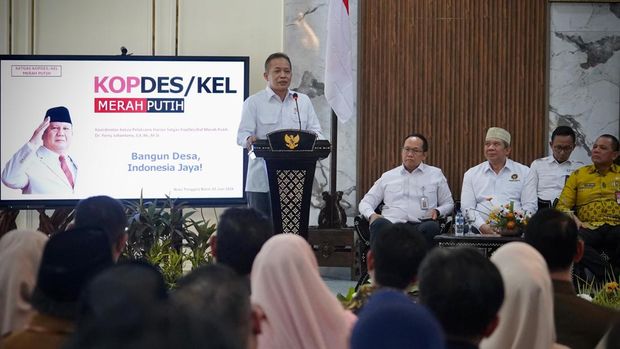 Wamenkop Ferry Juliantono saat dialog soal Koperasi Desa Merah Putih di NTB