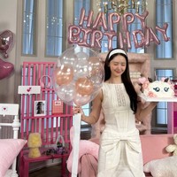 Di hari ulang tahunnya, Yoona SNSD juga mengadakan siaran langsung di kanal YouTube pribadi dan akun TikTok Girls’ Generation untuk berinteraksi dengan fans. Foto: dok. Instagram @yoona__lim