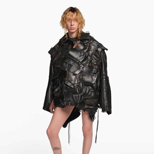 Foto: Koleksi Balenciaga Spring 2026, Ada Sentuhan Kreatif Britney Spears