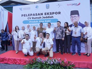UMKM Binaan Bank Jatim Ekspor Perdana 8.872 Pasang Alas Kaki ke Kuwait