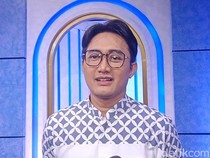 Boby Tince Healing di Desa Usai Rugi Besar Sampai Rp 2 M