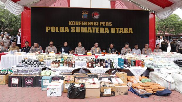 Dirresnarkoba Polda Sumut Kombes Jean Calvijn Simanjuntak