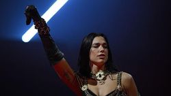 Dua Lipa Tiga Gaya Dua Lipa Tiga Gaya