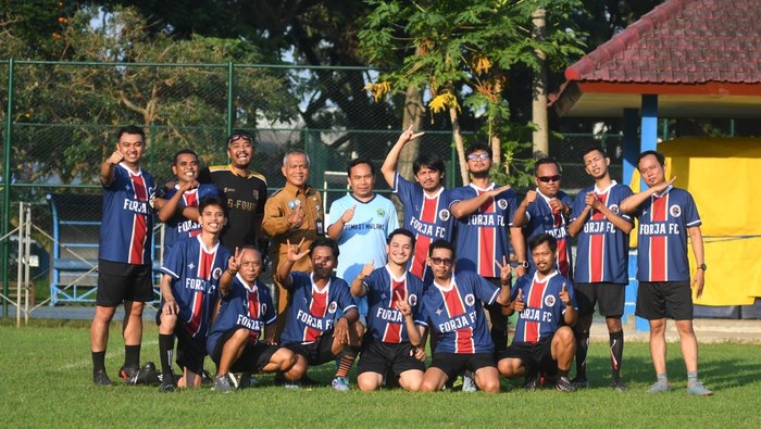 Fun Football Pemkot Malang bersama awak media