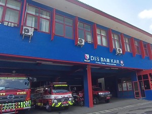 Markas Damkar Bandung Diserbu Ulat Bulu, Petugas Gatal-Gatal!