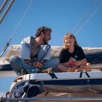 Greta bersama sebelas voluntir dari Prancis, Spanyol, Brasil, Jerman, Turkiye dan Belanda menumpang kapal layar bernama Madleen yang dioperasikan kelompok aktivis Freedom Flotilla Coalition. Foto: Instagram/@gretathunberg