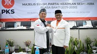 Selain Ketua Majelis Syuro, terpilih juga Wakil Ketua Majelis Syuro yakni Ahmad Syaikhu, Suharna Surapranata, dan K.H Aunur Rafiq Shaleh Tamhid. Kemudian, Sekretaris Majelis Syuro dijabat oleh Suswono. (Dok Humas DPP PKS)