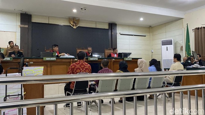 Jaksa menghadirkan enam saksi dalam sidang perkara dugaan bulllying terhadap mendiang dr Aulia Risma, PN Semarang, Rabu (4/6/2025).