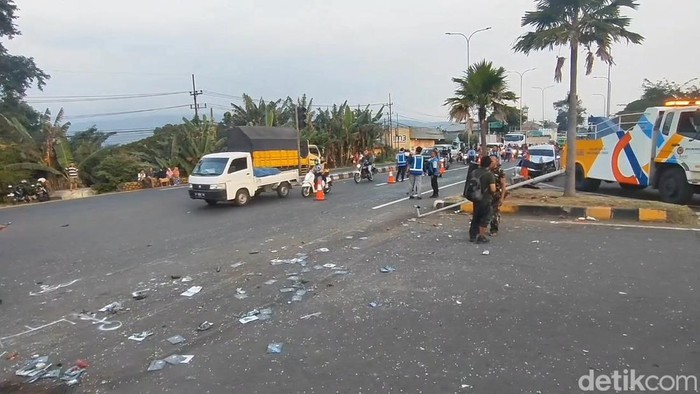 Kecelakaan di exit tol Pasuruan