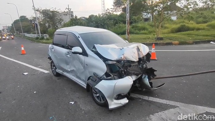 Kecelakaan di exit tol Pasuruan