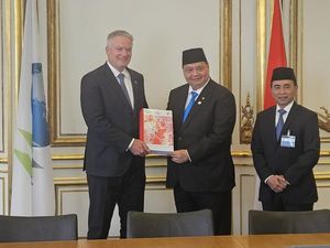 Airlangga Serahkan Initial Memorandum, RI Siap Jadi Anggota OECD