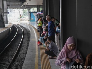 Naik-Turun Penumpang di Stasiun Tanah Abang Berubah Mulai 29 Juni