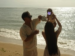 Foto Gemas Mahalini saat Momong Anak, Jadi Momen Langka