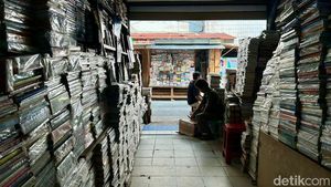 Melihat Kondisi Terkini Surga Buku di Kwitang