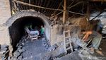 Melihat Produksi Arang Tradisional di Jombang Jelang Idul Adha