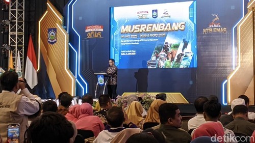 Menteri Dalam Negeri RI Tito Karnavian saat memberi arahan kepada jajaran Forkompinda NTB saat acara Musrenbang TPJMD tahun 2025-2029, Rabu (4/6/2025).
