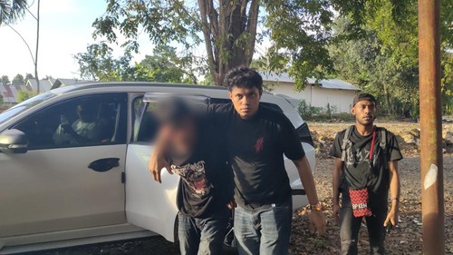 MR (28), pencuri bermodus pecahkan kaca mobil di Labuan Bajo, Manggarai Barat, ditangkap polisi, Selasa (3/6/2025). (Dok. Polres Manggarai Barat)
