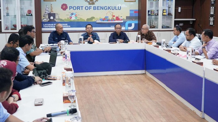 Pertamina Patra Niaga melakukan kunjungan koordinatif ke Pelindo Regional 2 Bengkulu