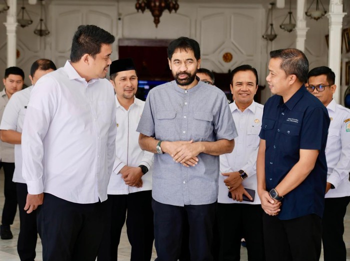 Gubsu Bobby Nasution berkunjung ke Aceh untuk membahas empat pulau yang berpolemik bersama Gubernur Aceh Muzakir Manaf (Mualem)