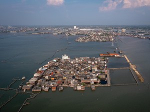 Pemprov Jateng Usulkan Hybrid Sea Wall untuk Tangani Rob, Diklaim Lebih Murah