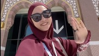 Untuk masuk ke sana pengunjung harus bayar. Kemarin masih harga soft opening dari SAR 200 (sekitar Rp 869 ribu) per orang. Jadi SAR 280 (sekitar Rp 1,2 juta) untuk dua orang dapat museum dan view, jelas Poppy Bunga. Foto: dok. Instagram Poppy Bunga