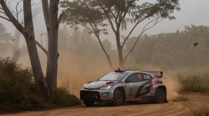 Duet Toyota Gazoo Racing Indonesia Ryan Nirwan dan Adi Indiarto berjaya di putaran ketiga Kejuaraan Nasional Sprint Rally 2025